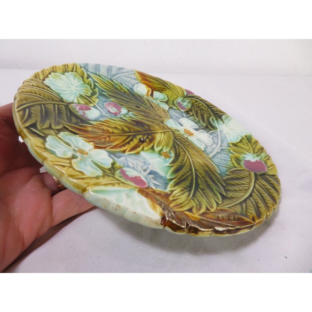 Antique Haviland & Co Limoges Majolica Barbotine Strawberry Plate ~ Art Pottery For Sale - Image 9 of 12