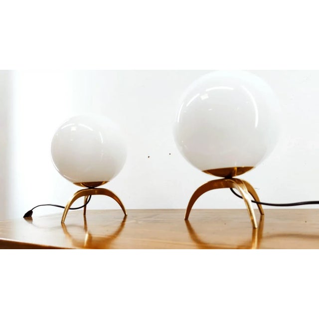 Vintage Sphere-Shaped Table Lamp For Sale - Image 4 of 11