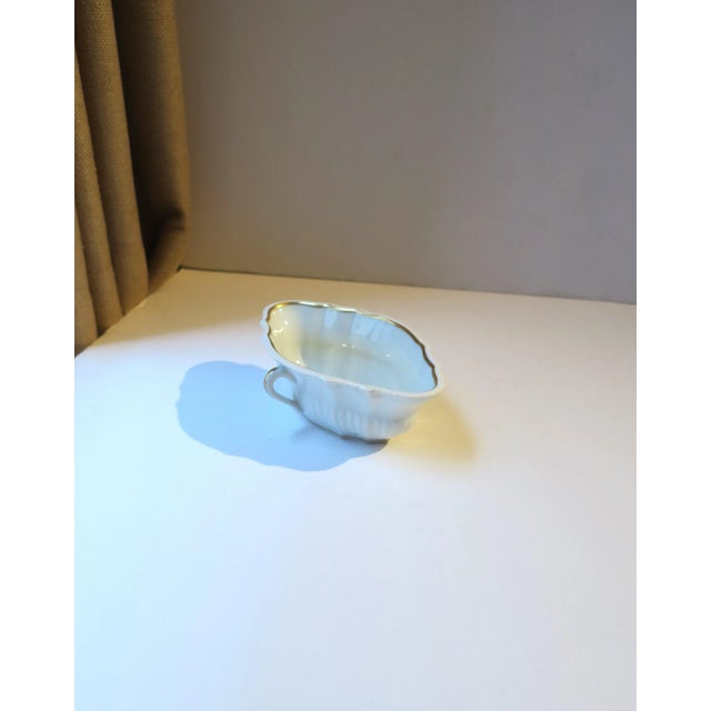Vintage Italian Blue and White Porcelain Bowl With Handles by Richard Ginori For Sale In New York - Image 6 of 9