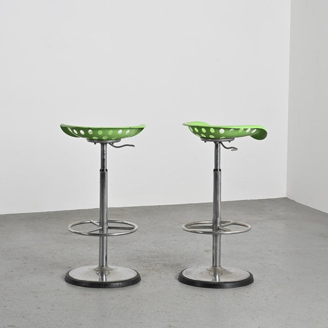 Model Faucheuse Bar Stools by Etienne Fermigier for Mirima, 1970s, Set of 2 For Sale - Image 4 of 10