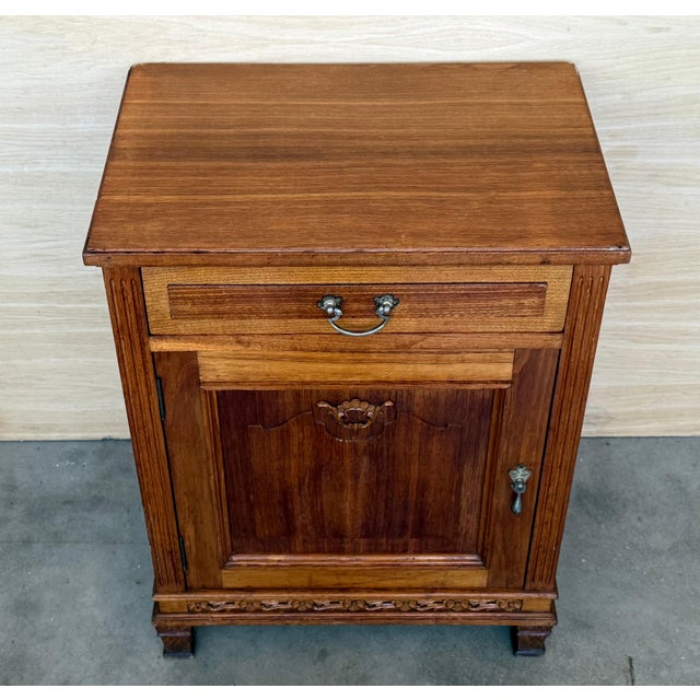 Wood French Art Deco Marble Top Nightstands or Bedside Cabinets in Walnut, 1930, A Pair For Sale - Image 7 of 18