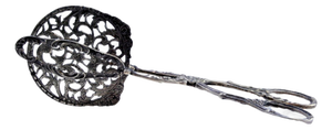 Bread/Salad Tongs in Scalloped Silver