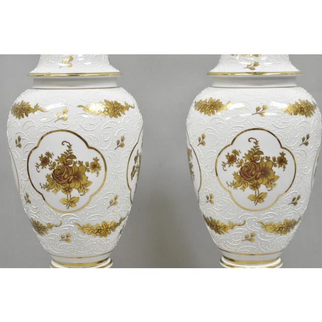 Vintage French Louis XV White Porcelain Ginger Jar Gold Flower Table Lamps Pair For Sale - Image 4 of 16