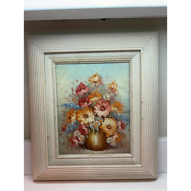 Vintage Impasto Floral Still Life Oil Painting in Textured Cream Frame This richly textured vintage oil painting on board...
