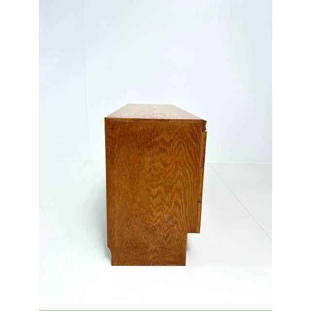 Vintage Chest of Drawers in Oak For Sale - Image 5 of 16