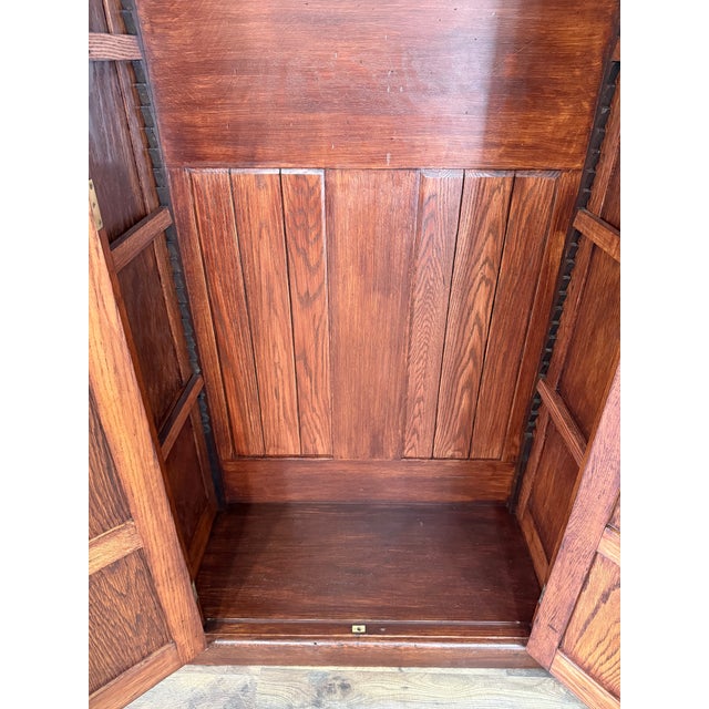 Early 20th Century Tall Oak Cabinet / Pantry For Sale - Image 10 of 18
