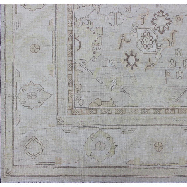 Early 21st Century Transitional Tabriz Rug in Light Tones by Keivan Woven Arts, 9'9" X 13'8" For Sale - Image 5 of 6
