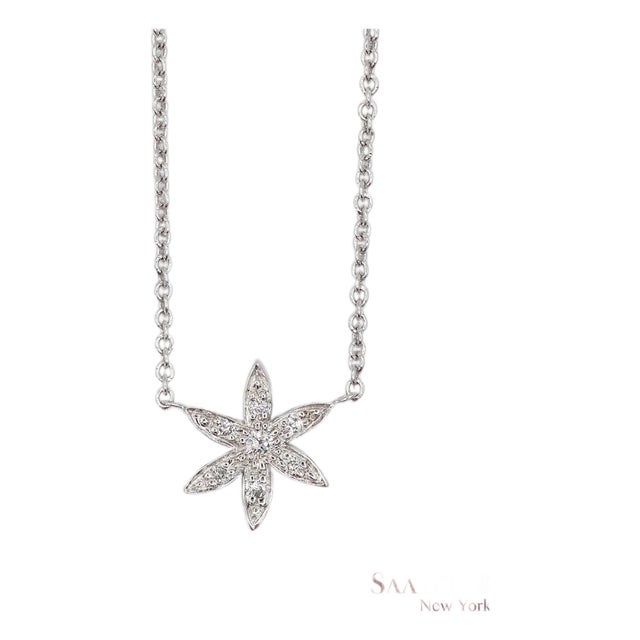 18k(750) White Gold Natural Diamond Pendant Necklace With Chain For Sale