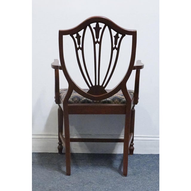 High End Vintage Solid Mahogany Traditional Duncan Phyfe / Hepplewhite Style Shield Back Dining Arm Chair For Sale In Kansas City - Image 6 of 9