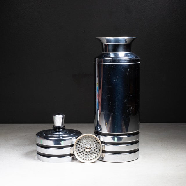 Early 20th Century Art Deco Chase "Gaiety" Cocktail Shaker c.1930 For Sale - Image 5 of 5