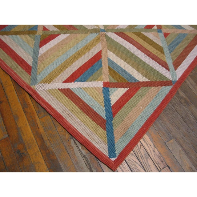 Contemporary American Hooked Rug 10' 0" x 14' 0" (305 x 427 cm) For Sale - Image 4 of 4