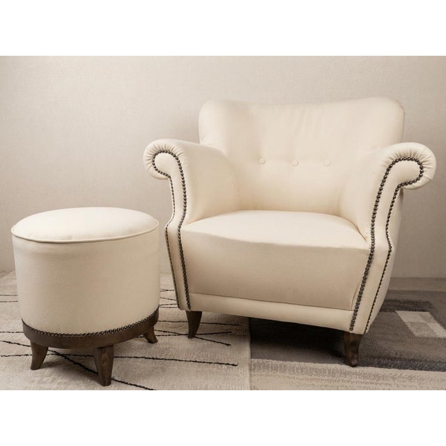 Vintage Lounge Chairs and Ottomans in Cream, 1940s, Set of 4 For Sale - Image 3 of 4