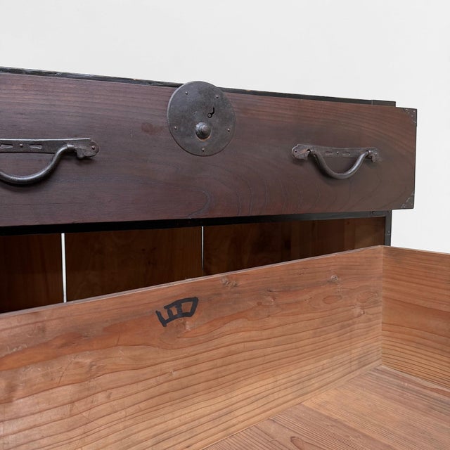 Low Japanese Tansu Chest with Two Drawers, 1890s For Sale - Image 13 of 17