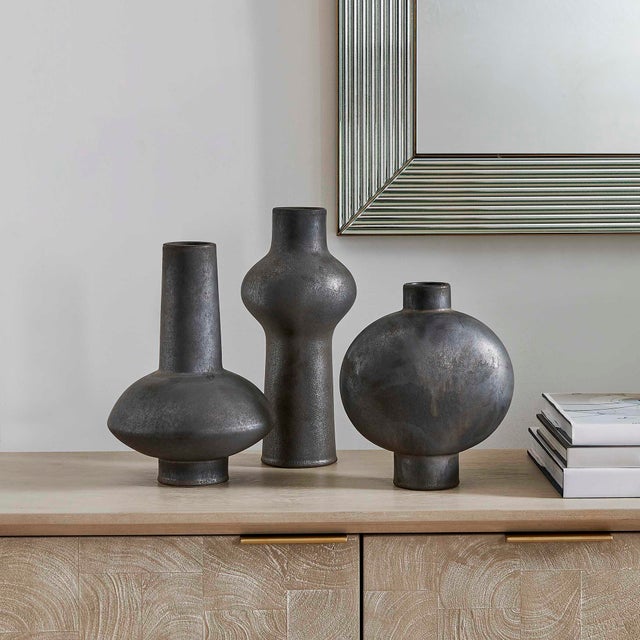 Contemporary Charcoal Bloom Indoor-Outdoor Vases Set/3 For Sale - Image 3 of 4