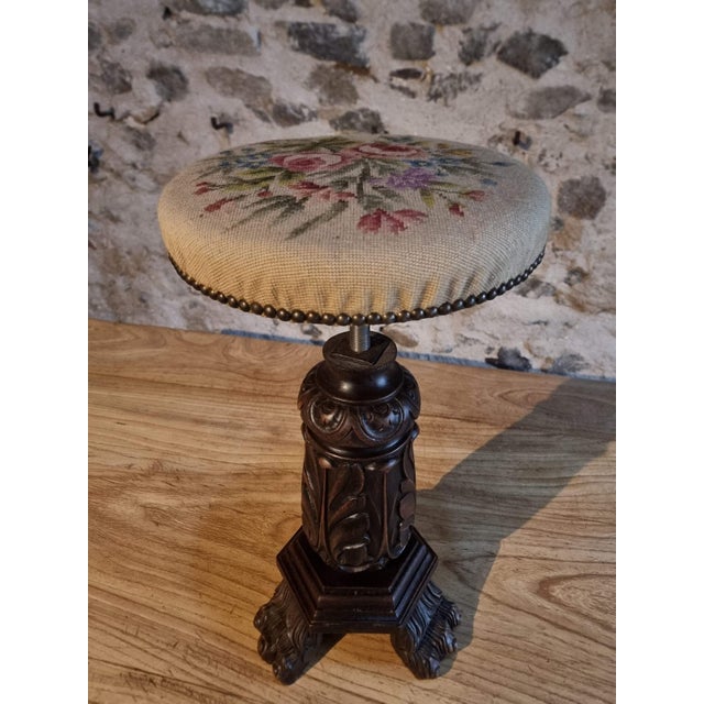 Antique Height-Adjustable Piano Stool in Carved Wood, 1900s For Sale - Image 9 of 12