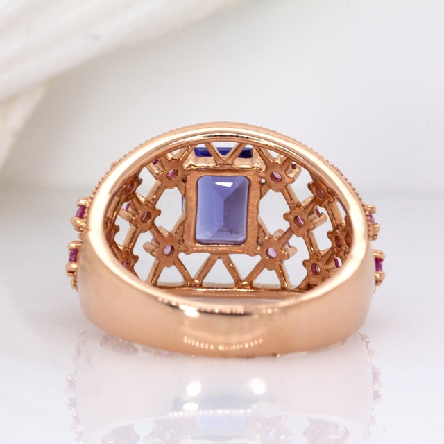 1.4ct Statement Tanzanite Ring w Pink Sapphire Accents in Solid 14K Yellow Gold For Sale In Columbus - Image 6 of 7