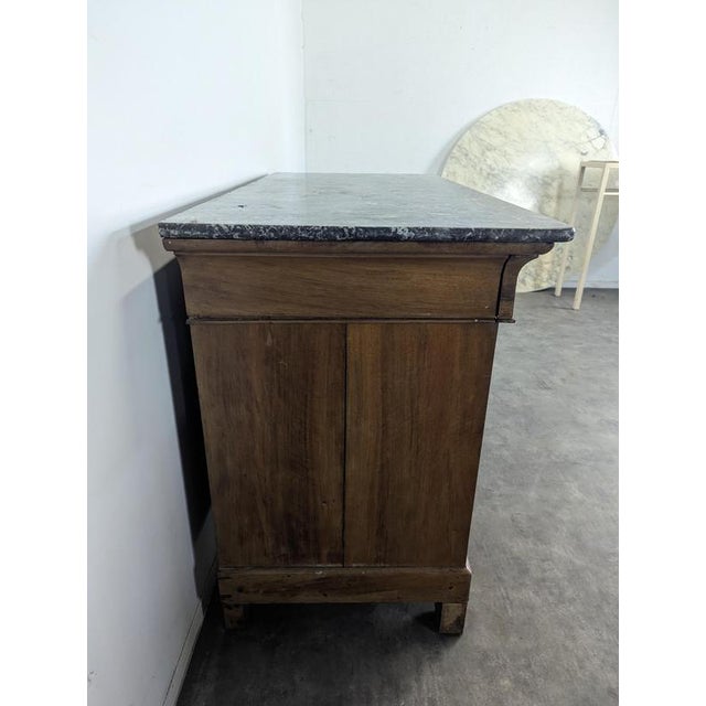 Wood Restoration Chest of Drawers in Flame Mahogany Veneer For Sale - Image 7 of 8