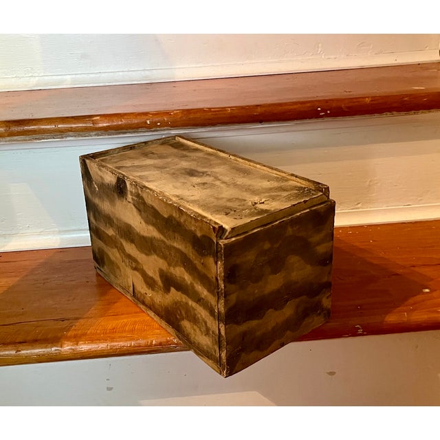 Antique 19th Century American Primitive Folk Art Paint Decorated Wood Candle Box With Smoke Pattern Design For Sale - Image 13 of 18