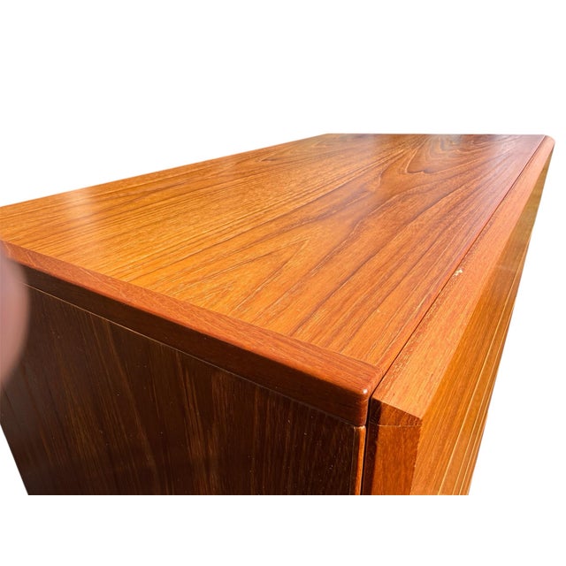 1970s Danish Modern Teak Dresser by Vitre of Denmark For Sale - Image 10 of 12