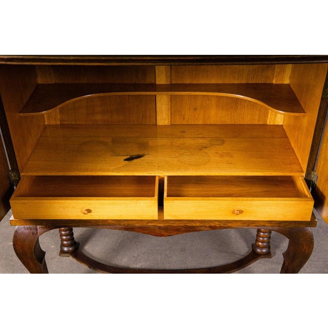 Art Nouveau Commode in Oak For Sale - Image 17 of 18