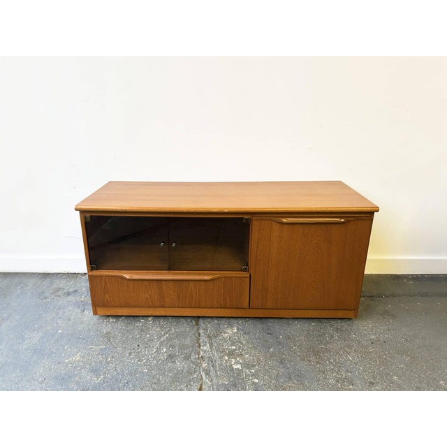 1970s Mid-Century TV Unit from Sakol of Scotland For Sale - Image 6 of 9