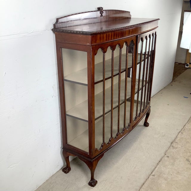 Chippendale Revival Mahogany Display Cabinet With Ball-and-Claw Feet, Early 20th C For Sale - Image 4 of 12