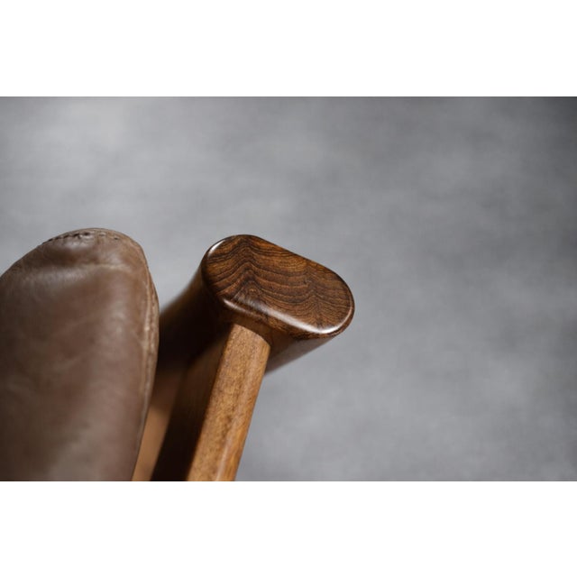 This three-seater leather sofa was designed by Georg Thams for the Danish manufacturer A/S Vejen Polstermøbelfabrik during...