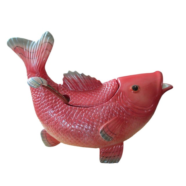 2000 - 2009 Vintage Fitz and Floyd Salmon Koi Fish Market Tureen With Lid and Seashell Ladle Euc For Sale - Image 5 of 18