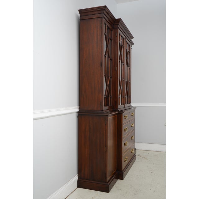 Age: C.1986 Details: Model 2365 Finish no.29 Mahogany Dovetailed Drawer Construction High Quality Construction Lighted...
