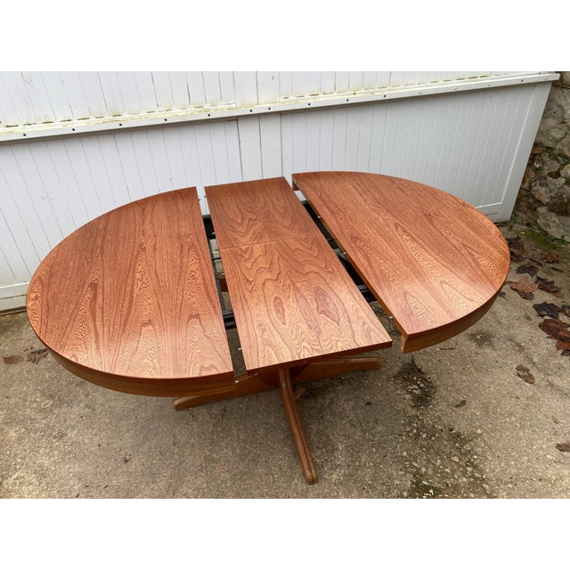 Scandinavian Round Extendable Table in Teak, 1970s For Sale - Image 4 of 18