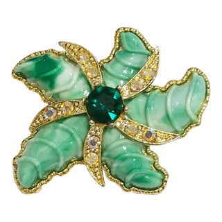 Vintage Jade & Gold Starfish Brooch For Sale