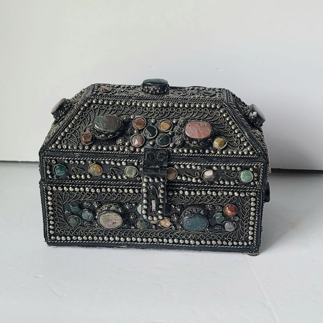 Metal 1970s Vintage Agate Inlaid Moroccan Jewelry Box For Sale - Image 7 of 7