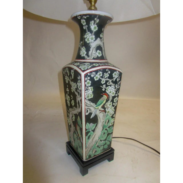 1930s Chinese Export Black Ceramic Table Lamp With Floral and Bird Design For Sale - Image 5 of 13