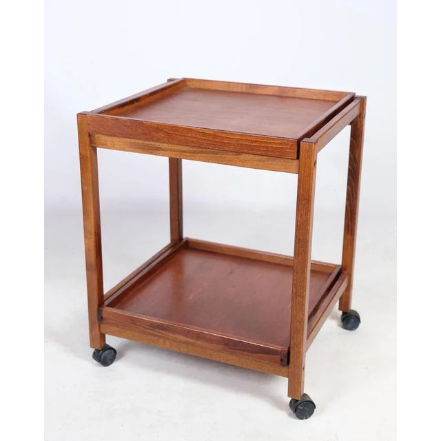 Roll Coffee Tables with Serving Tray in Walnut, 1960s, Set of 2 For Sale - Image 3 of 13