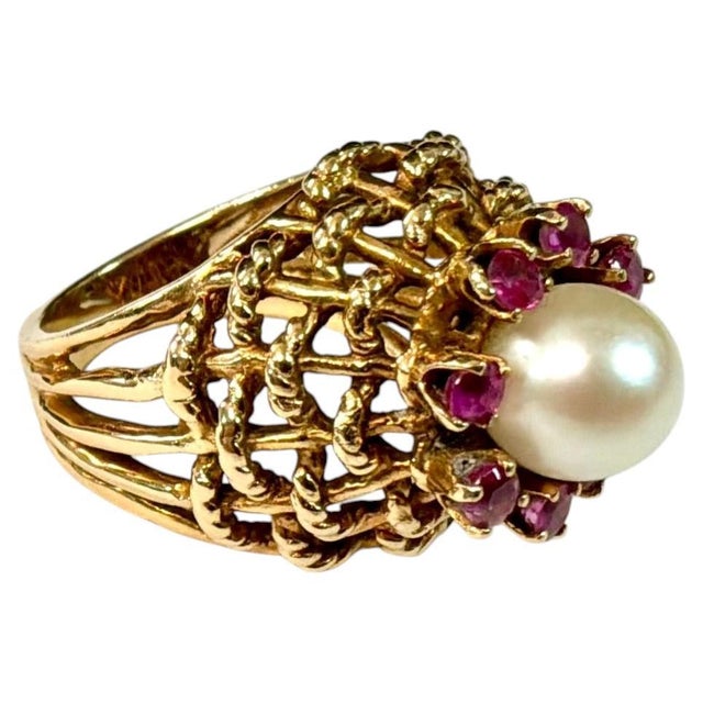 18k Yellow Gold Domed Basket-Weave Pearl and Ruby Cocktail Ring For Sale - Image 12 of 12