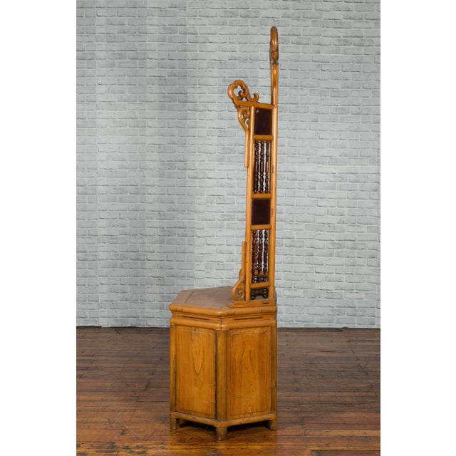 Chinese Qing Dynasty 19th Century Bamboo Washstand with Lacquered Panels For Sale - Image 11 of 13