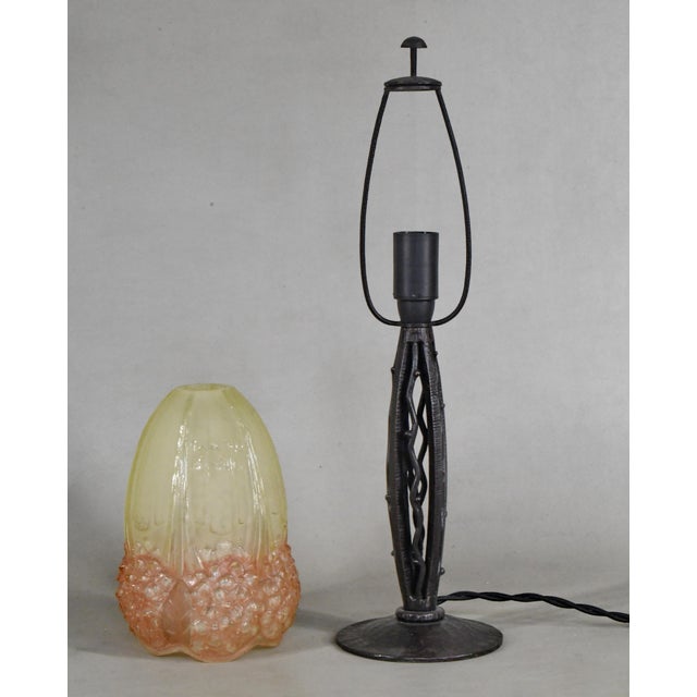 Red Hettier Vincent & Muller Freres French Art Deco Hydrangea Lamp in Wrought Iron - 1920s For Sale - Image 8 of 10