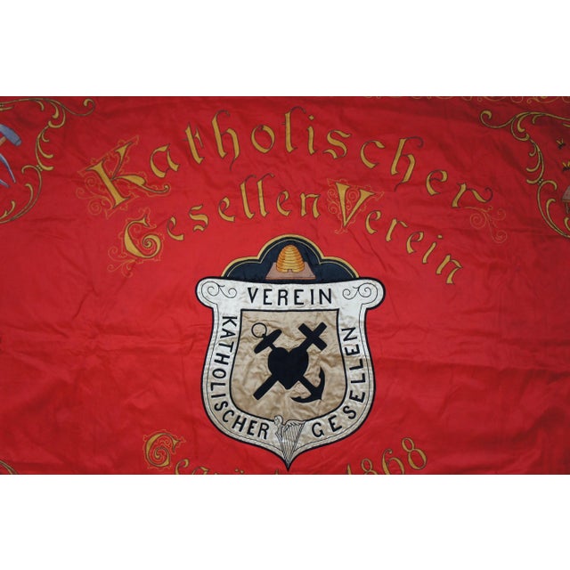 Neoclassical Early 20th Century German Catholic Journeymen Association Dayton Ohio Embroidered Flag For Sale - Image 3 of 12