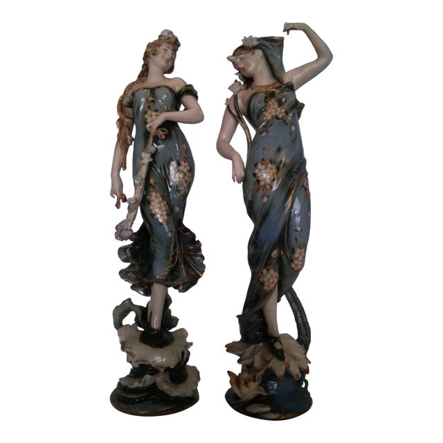 Pair of Turn Teplitz Bohemia Porcelain Figurines, Ca 1900 For Sale
