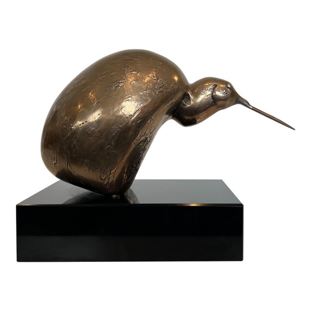1950s Bronze sculpture representing a stylized bird on a black marble base, signed For Sale