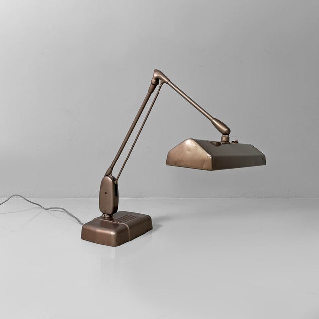 American Industrial Table Lamp by Dazor Floating Fixtures, 1950s For Sale - Image 6 of 18