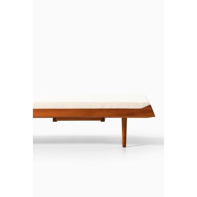 Teak Daybed by Christensen & Larsen for Ib Kofod-Larsen, 1950s For Sale - Image 3 of 6