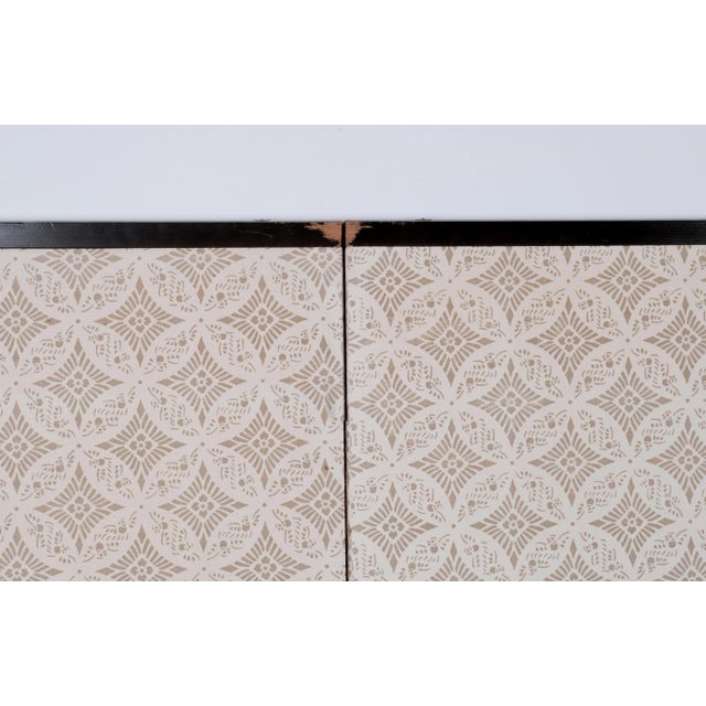 1970s Japanese Byobu "Snowy Mountain Home Winter" 4-Panel Folding Screen White & Gold For Sale - Image 9 of 11