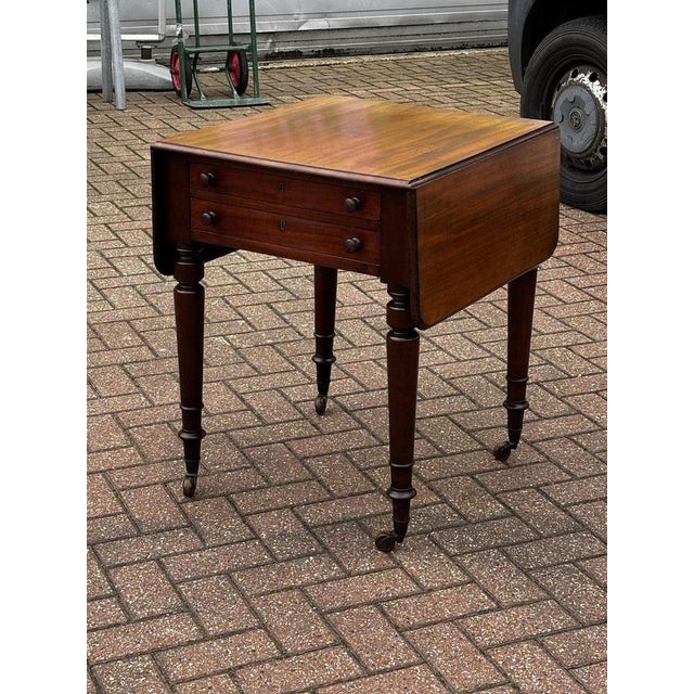 Victorian Mahogany Pembroke Drop Leaf Side Table For Sale - Image 4 of 11