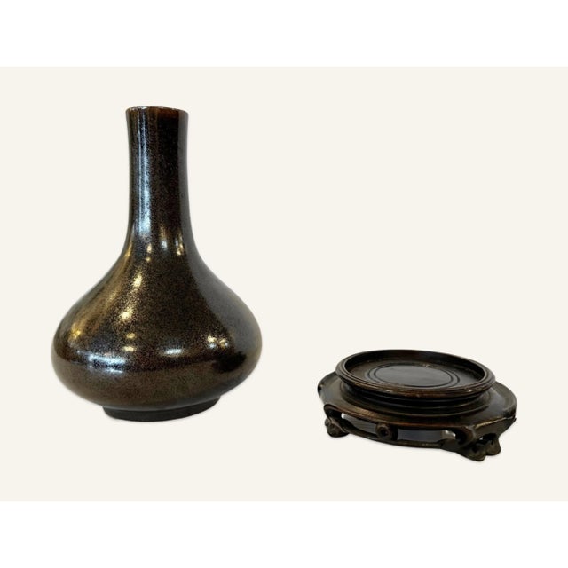 Chinese Early 17th Century Chinese Porcelain Vase With Eel Skin Glaze For Sale - Image 3 of 8