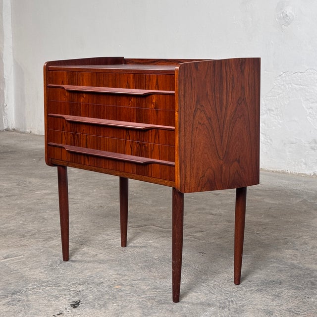 Mid-Century Modern Vintage Danish Rosewood Dresser, 1960s For Sale - Image 3 of 10