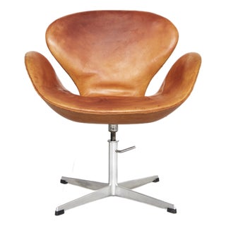 Swan Chair by Arne Jacobsen for Fritz Hansen, 2001 For Sale