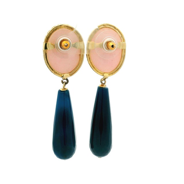 2020s Talia Jade Pink Coral Cabochon and Blue Agate Pendant Drop Earrings, A Pair For Sale - Image 5 of 10