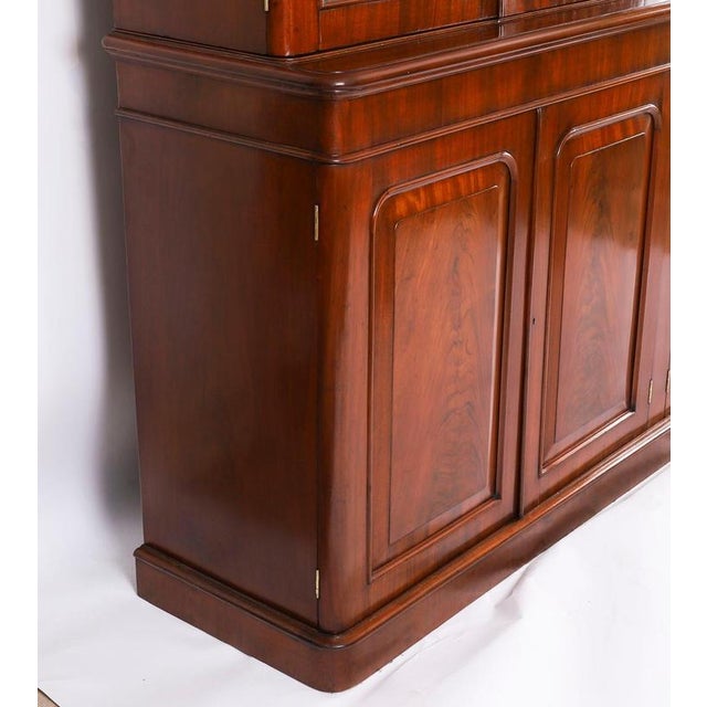 Antique 19th Century English Flame Mahogany Library Bookcase For Sale - Image 14 of 17