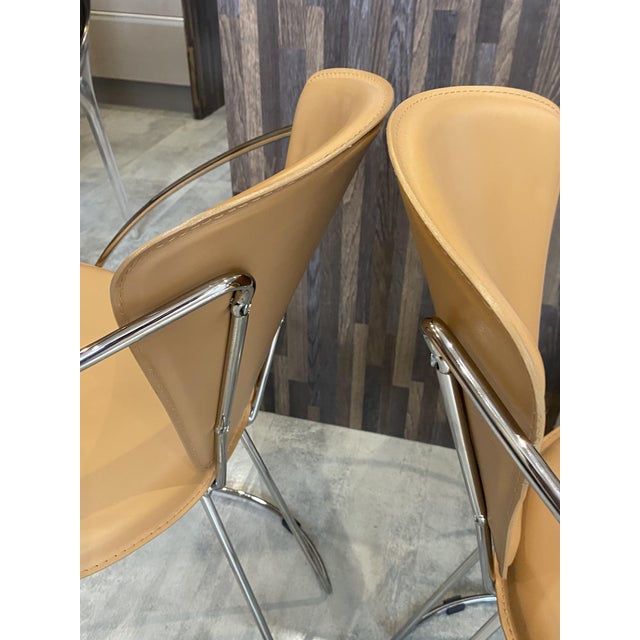 Animal Skin Linda Armchairs in Camel-Colored Leather with Chromed Steel Frames from Arrben, 1980s, Set of 4 For Sale - Image 7 of 18